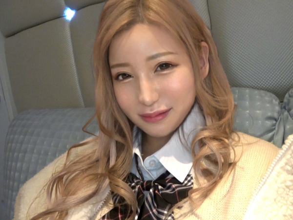 【ギャルとイケメンの激エロハメ撮り】 色白美肌のセクシーギャルが乱れる！クールな見た目とは裏腹に、ベッドの上では超エロい淫乱ギャルに変身！