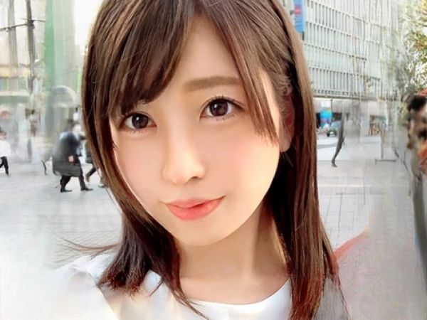【軟体JDの秘密】即イキ敏感ボディのパイパン女子大生！柔軟なカラダを駆使した立ちバックで美尻を揺らし、激ピストンに喘ぎまくるハメ撮りSEX！♡