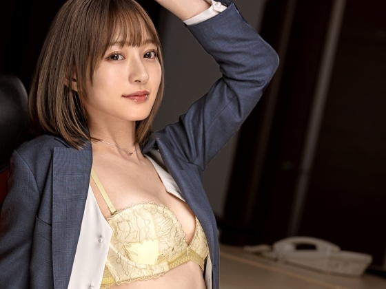 【痴女お姉さん】仕事中のエロさ全開！肉棒をしゃぶり尽くし、おマンコの奥で熱烈歓迎！セクシーな痴女が男を翻弄するエロすぎるプレイに興奮間違いなし！♡