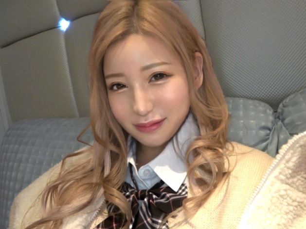 【制服ギャルのむちむち誘惑】『あんっ♡もっと奥まで…』美尻ギャルが制服姿でエッチな挑発！生意気な口調とは裏腹に、ボッキしたチンコで激しく突かれ感じまくるエロカワボディ！！