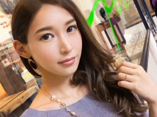 【セレブ妻の危険な火遊び】『旦那じゃ満足できないの…』美しすぎる人妻がナンパされ、性欲に逆らえず他人棒でイキ乱れる！旦那には内緒の淫乱奥様♡