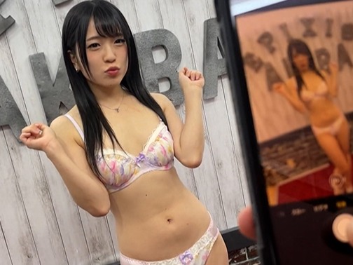 【プライベート密会】AV女優との禁断の恋♡南梨央奈ちゃんと内緒の生ハメセックス！バチュバチュと音を立てて絡み合う、リアルでエッチなひと時を盗撮風に激写！！