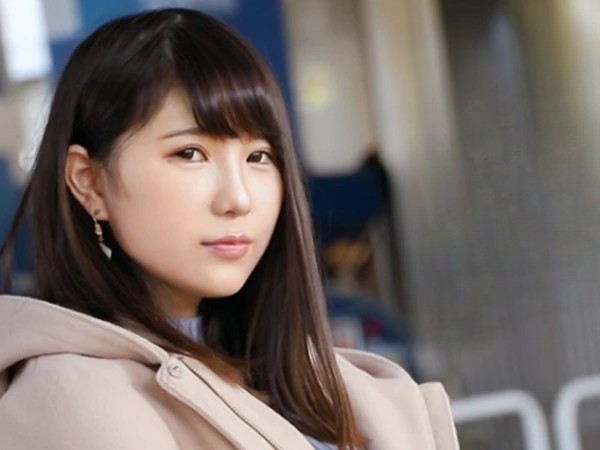 【旦那じゃ満足できない人妻】『奥まで…もっと…』清楚系美妻が、旦那じゃ届かない膣奥を激しく刺激され、エッチな顔で乱れまくる！普段の清楚な姿とのギャップがたまらない、スケベな人妻の淫乱プレイ！