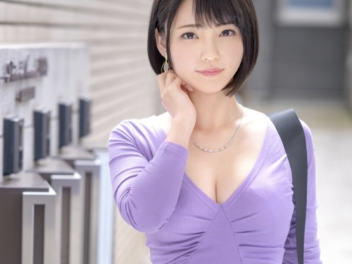 【デリヘル美少女の過激サービス】『もう我慢できない…』素人宅に届いたマジカワ娘が美ボディで誘惑♡ギンギンに勃ったチンコに夢中でご奉仕＆生ハメセックス！