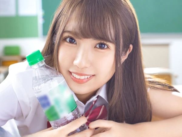 【主観】『久しぶりだね…』数年ぶりに再会した幼馴染と放課後の教室でイチャイチャ♡制服着たままのドキドキ着衣セックス！フェラでトロける甘い時間を過ごしちゃう！！
